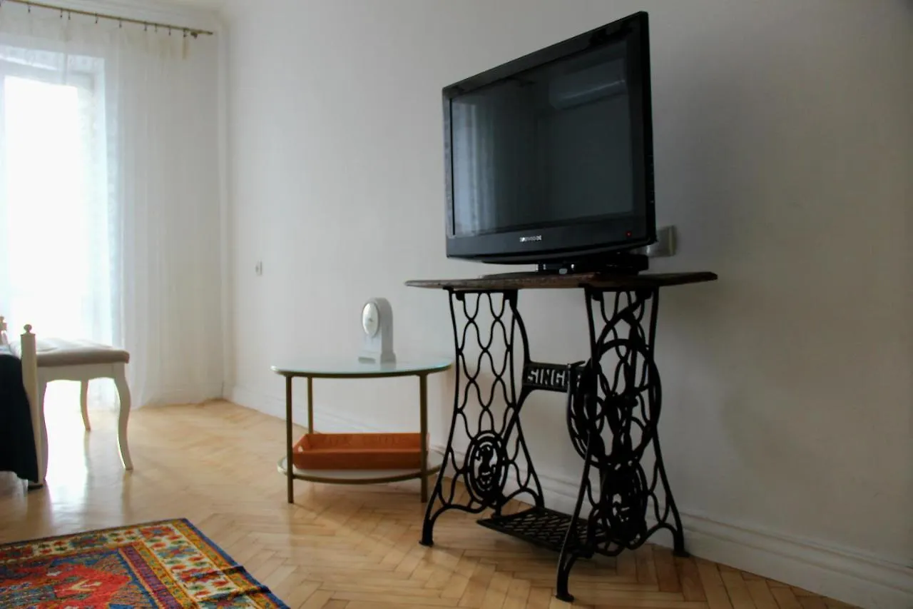 Apartment Белые Апартаменты На Жилянской Kyiv